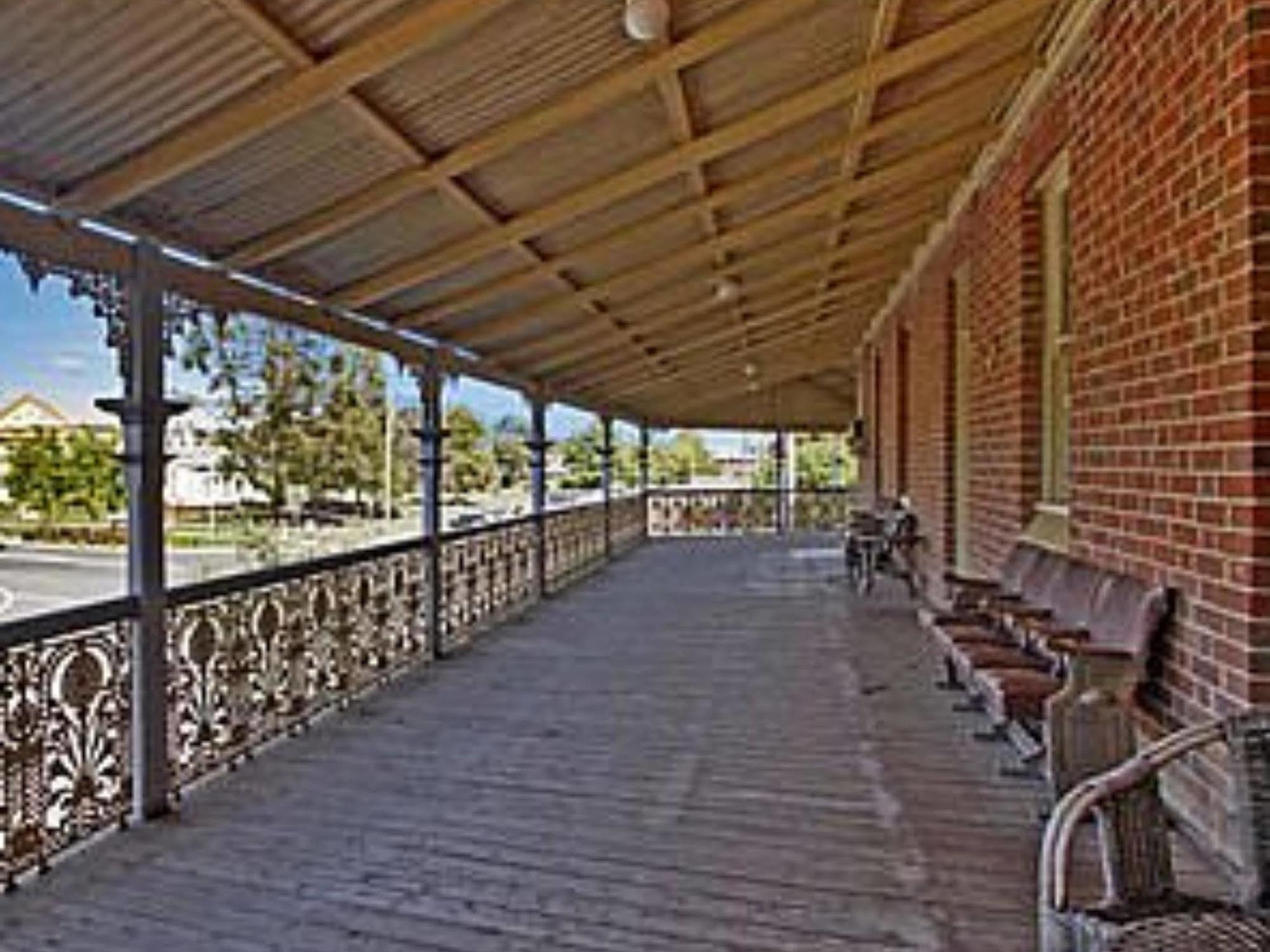 Boorowa Hotel Exterior photo